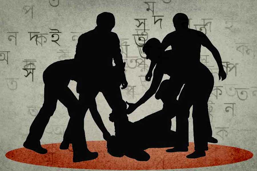 বাংলায় কথা বলা ‘অপরাধ’? বিজেপিশাসিত উত্তরাখণ্ডে জওয়ান-পরিবারকে পুলিশের মার!