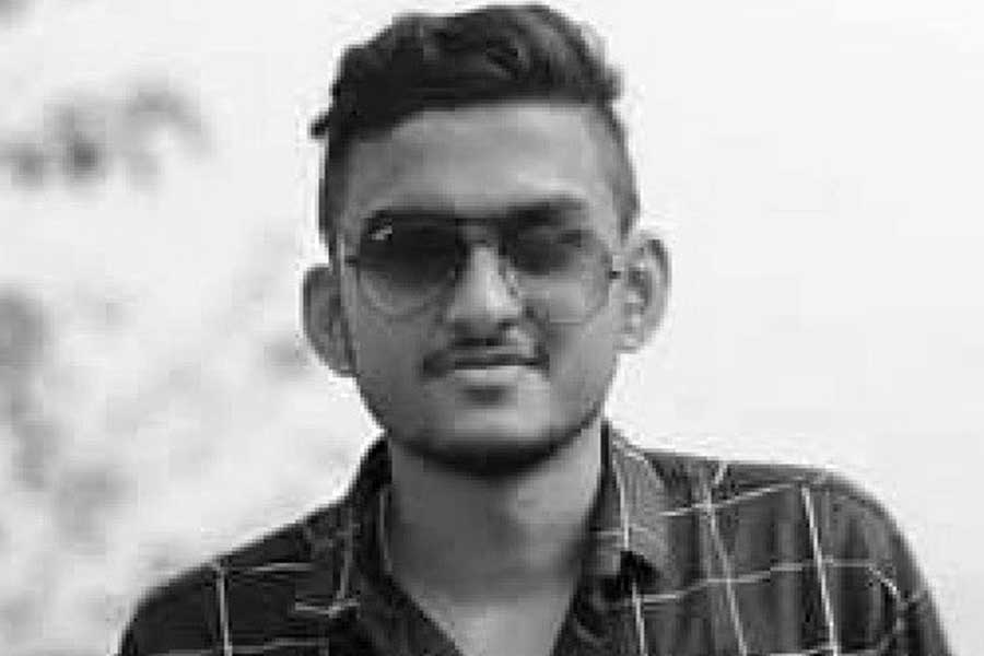 গণেশ পুজোয় অশান্তি, লিলুয়ায় গলার নলি কেটে ‘খুন’ উঠতি ফুটবলারকে