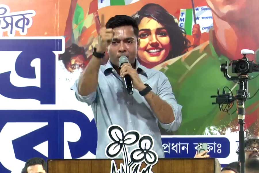 ‘৫০ পেরিয়ে দেখাক’, বিজেপিকে ২৬-এর চ্যালেঞ্জ অভিষেক বন্দ্যোপাধ্যায়ের