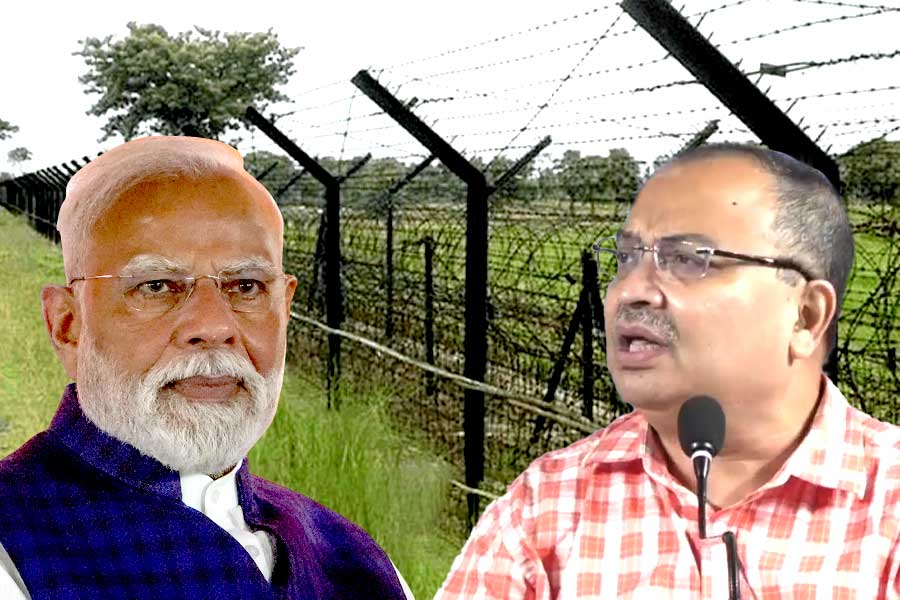 বাংলায় অনুপ্রবেশ বাড়ছে,বিরোধীরা অনুপ্রবেশে ইন্ধন দিচ্ছে! দমদমে দাবি মোদির