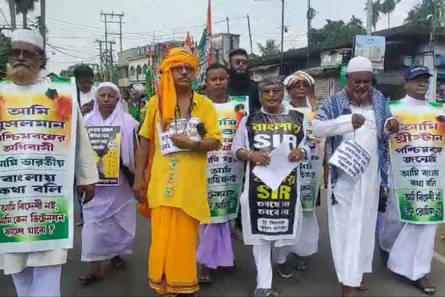 ভিনরাজ্যে বাঙালিদের উপর ‘অত্যাচার’, প্রতিবাদে হুগলিতে মিছিল তৃণমূলের