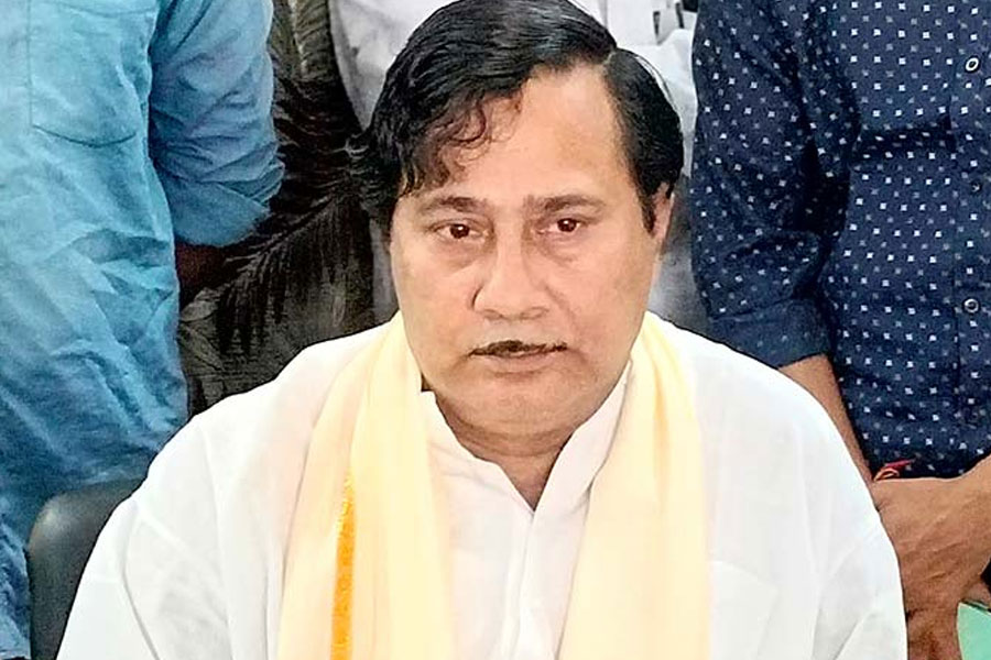 নয়ডা নয়, বিভাস অধিকারীর প্রতারণা চক্রের বীজ নলহাটির মাটিতেই! তদন্তে দাবি পুলিশের