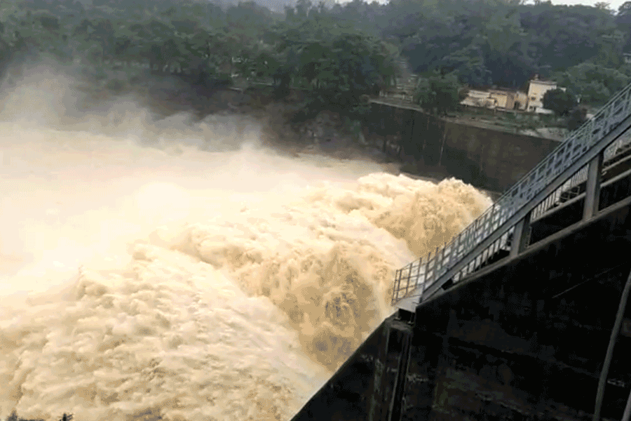 মহালয়ার আগে ডিভিসির ছাড়া জলে সর্বনাশ আসানসোলের ঘাটগুলিতে! দেখুন ভয়ংকর জলছবি
