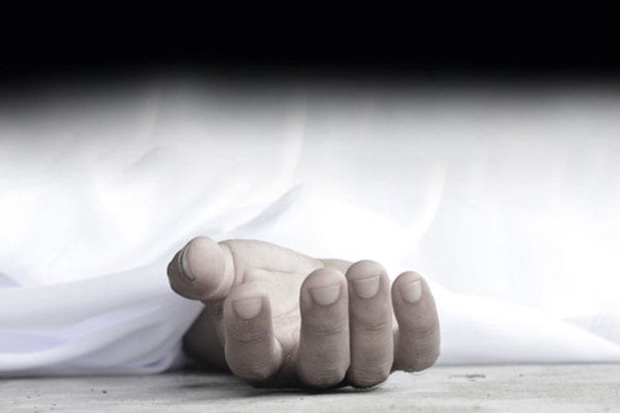 হস্টেলের চারতলা থেকে ঝাঁপ দিয়ে ‘আত্মঘাতী’ নার্সিং পড়ুয়া! কাঠগড়ায় কলেজ কর্তৃপক্ষ