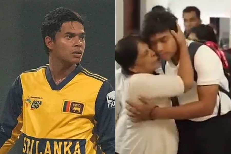 চোখের জলে শোকার্ত পরিবারকে বিদায়, বাবার স্মৃতি নিয়েই ‘ন্যাশনাল ডিউটি’তে ফিরছেন ওয়েলালাগে