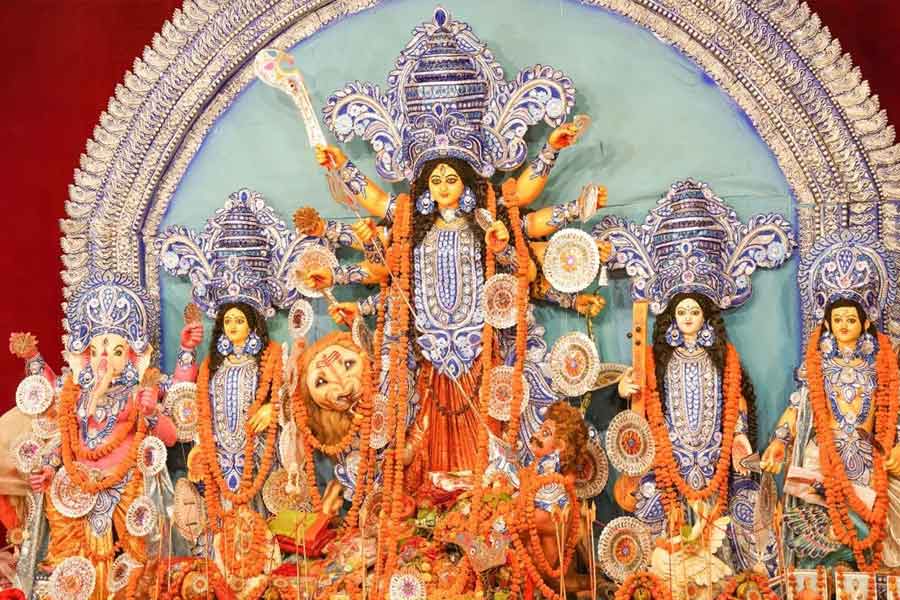 এবার পুজোয় দিল্লি মেট্রো চড়েই ইউরোপ ট্যুর! ব্যাপারটা কী?