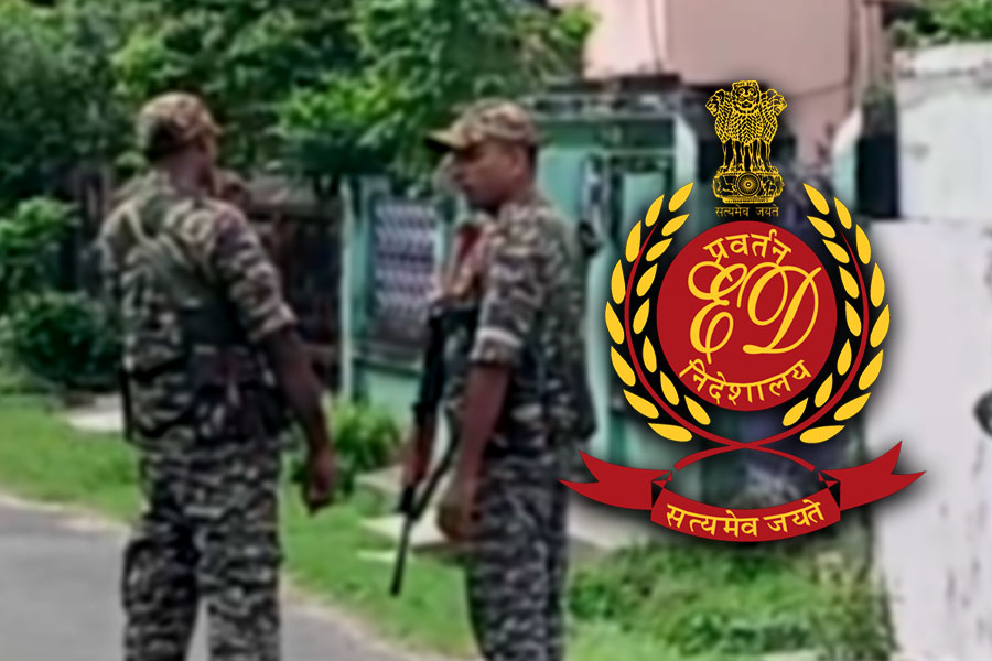 ফের অ্যাকশনে ইডি! বেহালা, ঝাড়গ্রামে তল্লাশি কেন্দ্রীয় তদন্তকারী সংস্থার