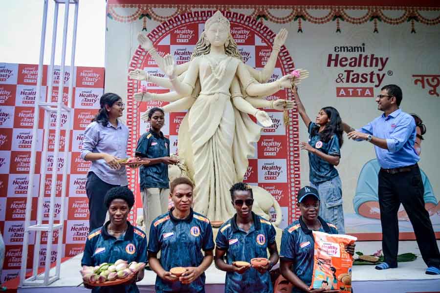 পুজোয় এবার চমক আটার দুর্গা, অভিনব উদ্যোগে শামিল ইস্টবেঙ্গলের খেলোয়াড়রা
