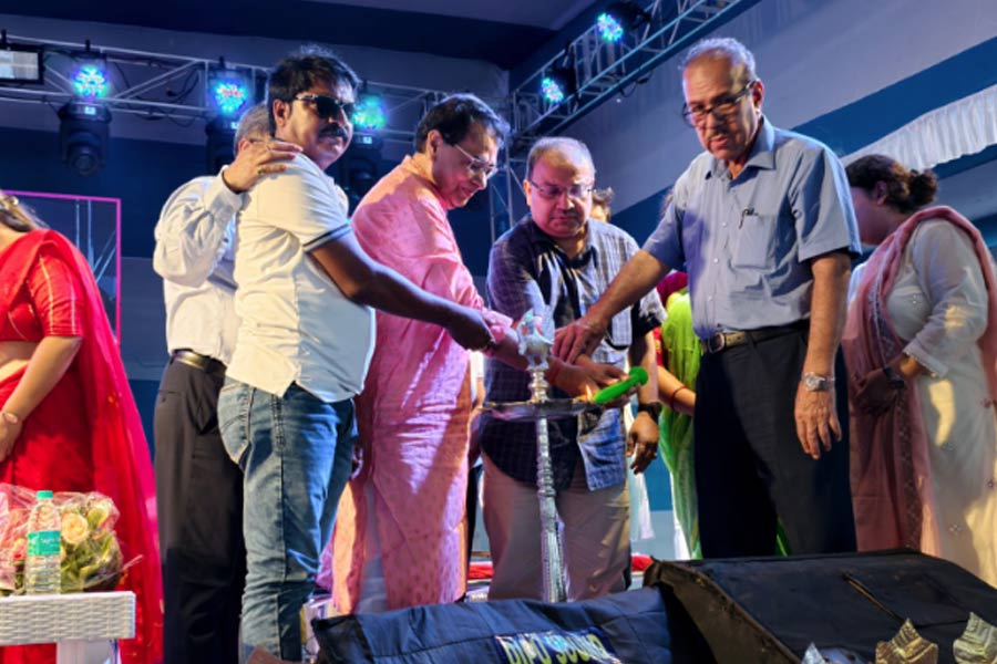 সিঙ্গুরের অধরা স্বপ্নপূরণ হুগলির সুগন্ধায়! ই-টোটো উদ্বোধনের মঞ্চেই একলাখি ই-গাড়ির ঘোষণা
