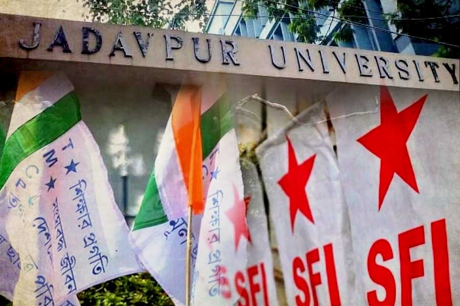 যাদবপুর বিশ্ববিদ্যালয়ে টিএমসিপি নেতাকে ‘হেনস্তা’, বিস্ফোরক অভিযোগে চাঞ্চল্য