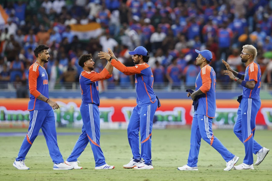 ভারতের সামনে ফের আত্মসমর্পণ পাক বাহিনীর, ‘অপারেশন পাকিস্তান’ সফল করে সুপার ফোরে সূর্যরা