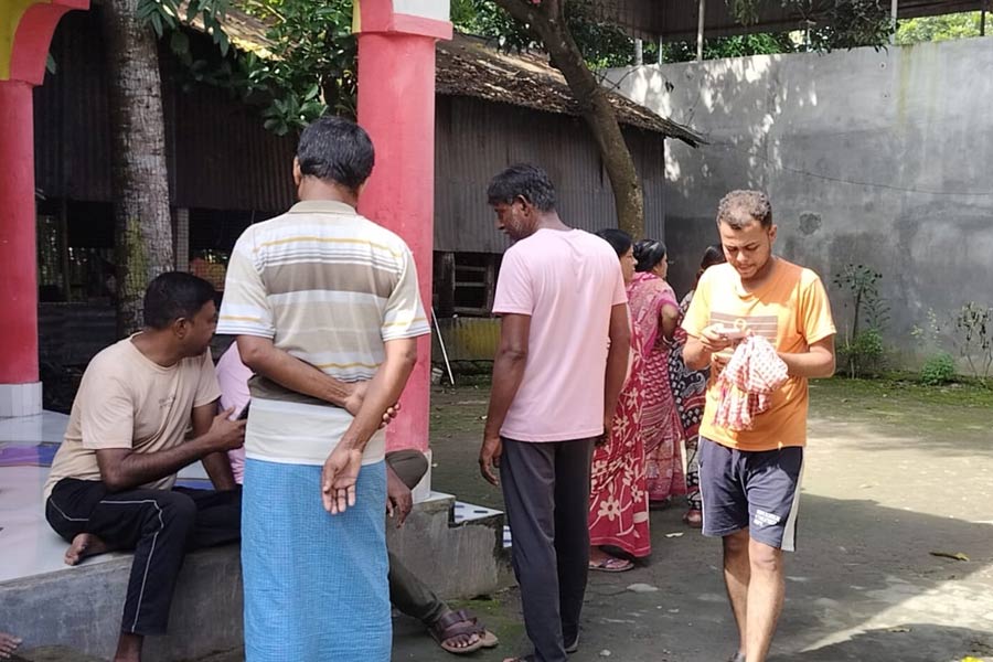পুজোর সময় দুঃসংবাদ! গুজরাটে দুর্ঘটনায় মৃত্যু কালনার পরিযায়ী শ্রমিকের