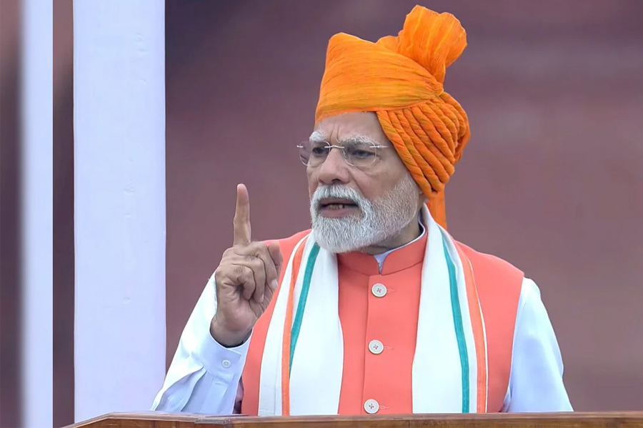 ‘ওরা শিশুদের টফিতেও ট্যাক্স চাপিয়েছিল’, GST নিয়ে কংগ্রেসকে তুলোধোনা মোদির