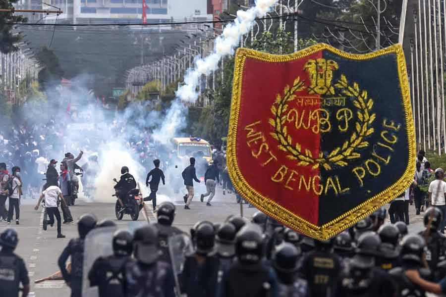 নেপালে আটকে পড়া পর্যটকদের পাশে রাজ্য পুলিশ, চালু হেল্পলাইন নম্বর