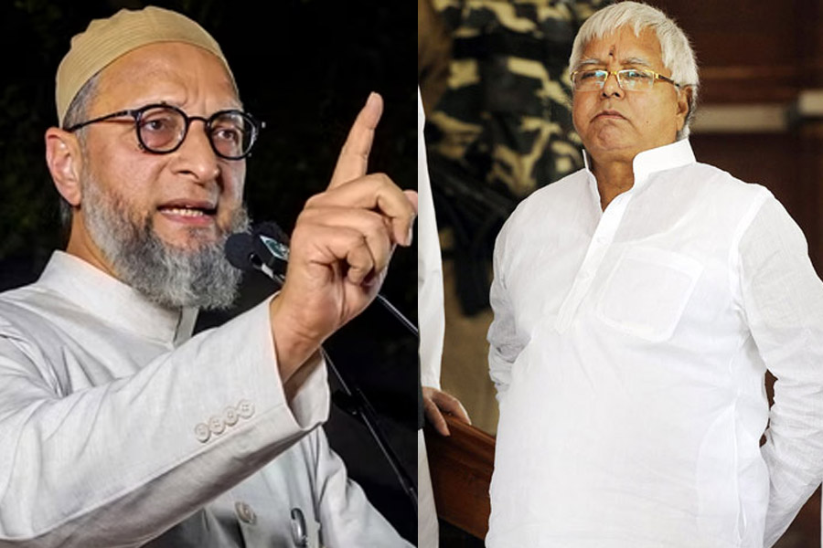 ৩ চিঠিতেও মন গলেনি লালুর! বিহারে INDIA জোটে শামিল হতে না পেরে হতাশ ওয়েইসি