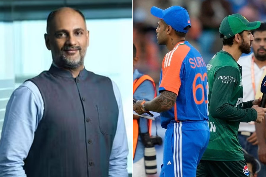 আড়াল থেকেই ওস্তাদের মার! ‘অন্যায্য’ দাবি উড়িয়ে পাকিস্তানকে মাঠে নামিয়েছেন এই ভারতীয়ই