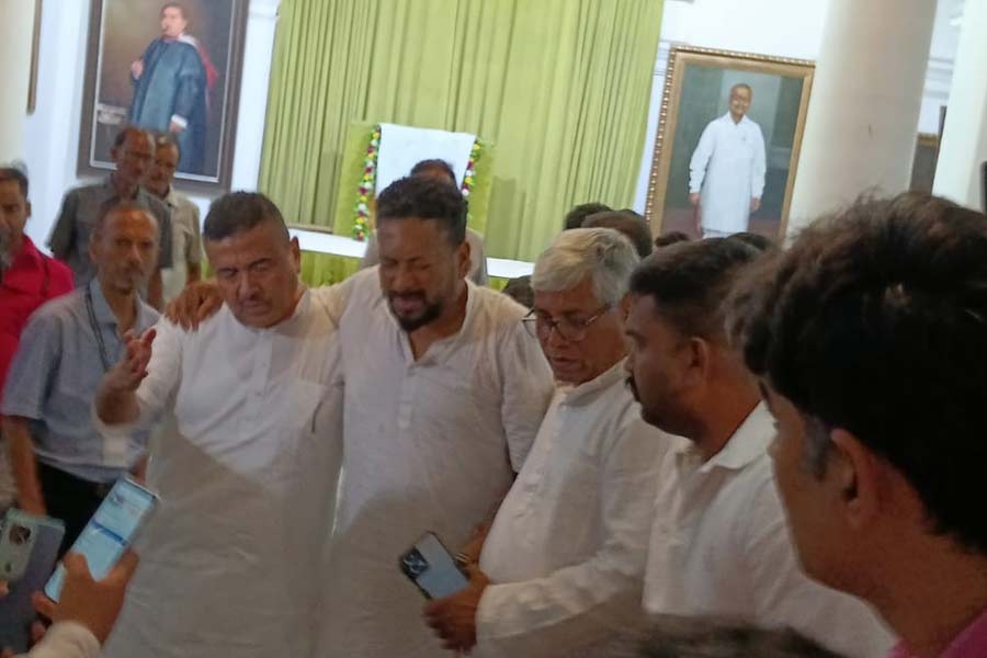 বাঙালি ‘হেনস্তা’ ইস্যুতে উত্তাল বিধানসভা, হইচই বিজেপির, সাসপেন্ড একাধিক বিধায়ক