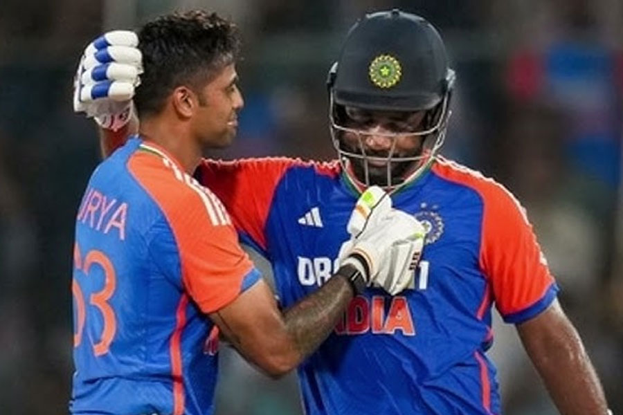 ‘আমরা ওর খেয়াল রাখছি’, এশিয়া কাপে সঞ্জুর ভবিষ্যৎ নিয়ে ধোঁয়াশা জিইয়ে রাখলেন সূর্য