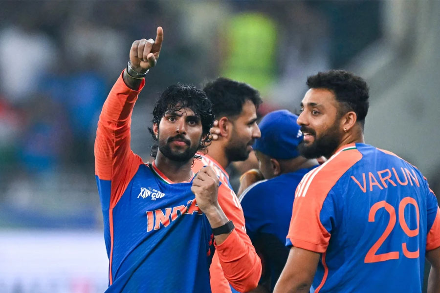 ছিল না ব্যাট কেনার টাকা! ইলেকট্রিক মিস্ত্রির ছেলে তিলকের ব্যাটেই এশিয়াসেরা ভারত