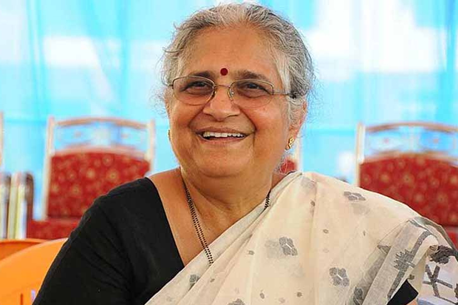 ‘আপনার মোবাইল নম্বরে অশ্লীল ভিডিও সম্প্রচার’, সুধা মূর্তিকেও হুমকি ফোন সাইবার অপরাধীদের