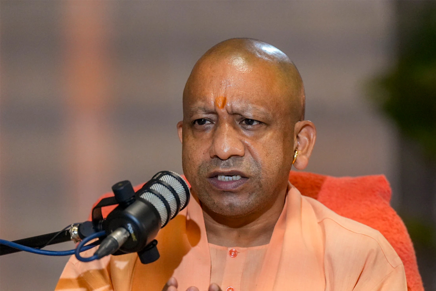 ‘আই লাভ মহম্মদ’ প্রতিবাদে উত্তাল উত্তরপ্রদেশ, ‘ষড়যন্ত্র’ ভেস্তে দিতে কড়া পদক্ষেপ যোগীর
