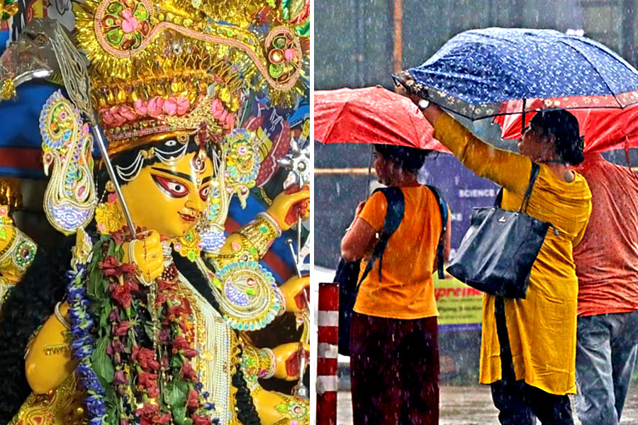 অষ্টমীর দুপুরে ‘অসুর’ বৃষ্টি! কলকাতায় পুজোর আমেজে জল ঢালল মেঘের গর্জন-বর্ষণ
