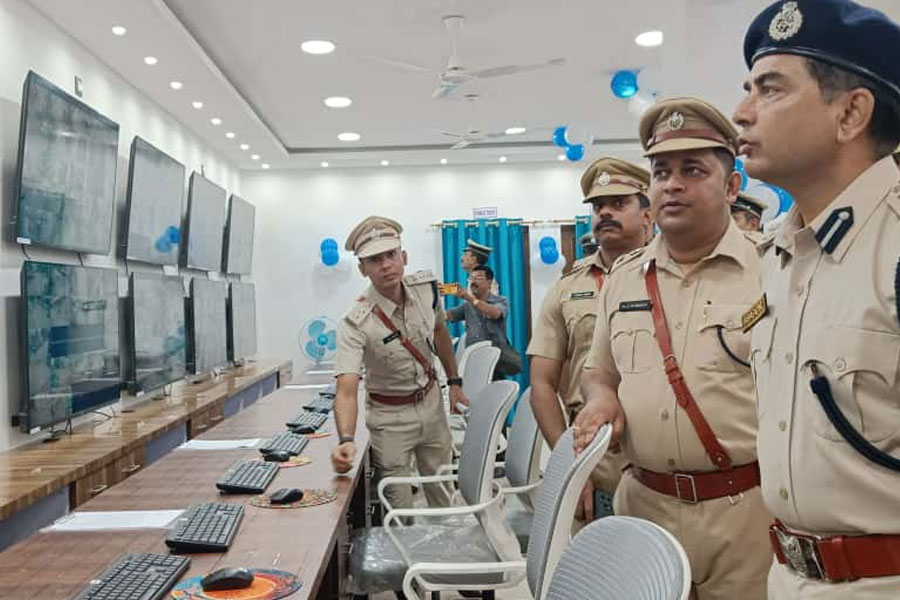 ৫৫০টি সিসিটিভিতে এবার নজরদারি, অপরাধ দমনে বসিরহাটে চালু ইন্টিগ্রেটেড কন্ট্রোল রুম