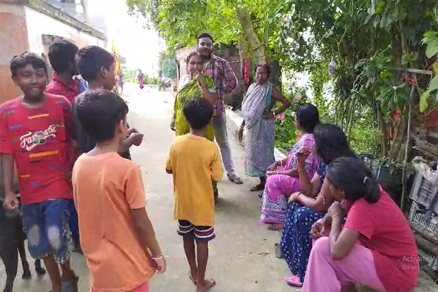 বহুরূপী সেজে ভিক্ষা করতে বেরিয়ে হুগলিতে চুরি! ধরা পড়তেই জুটল বেধড়ক মার