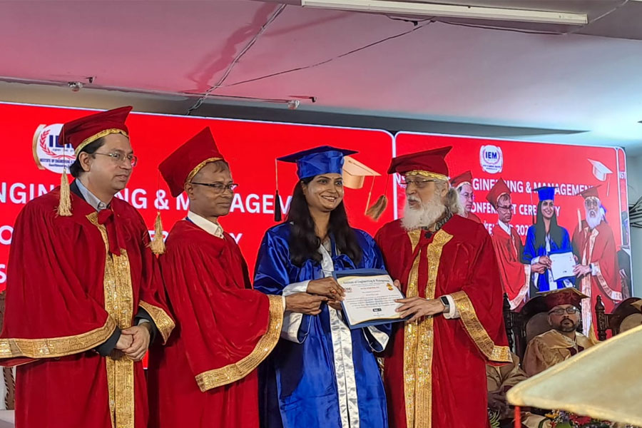 সল্টলেক IEM-এর সমাবর্তন অনুষ্ঠান, সম্মাননীয় উপস্থিতি শিক্ষাবিদ-শিল্পপতিদের