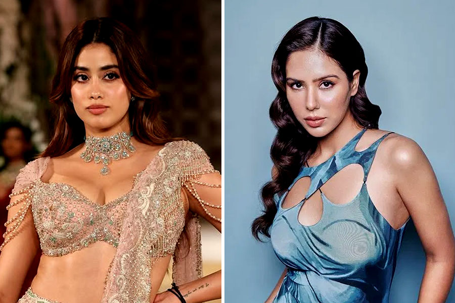 জাহ্নবীর ‘পরম সুন্দরী’ নিয়ে ঠাট্টা করে নিজেই কটাক্ষের শিকার এবার সোনম বাজওয়া