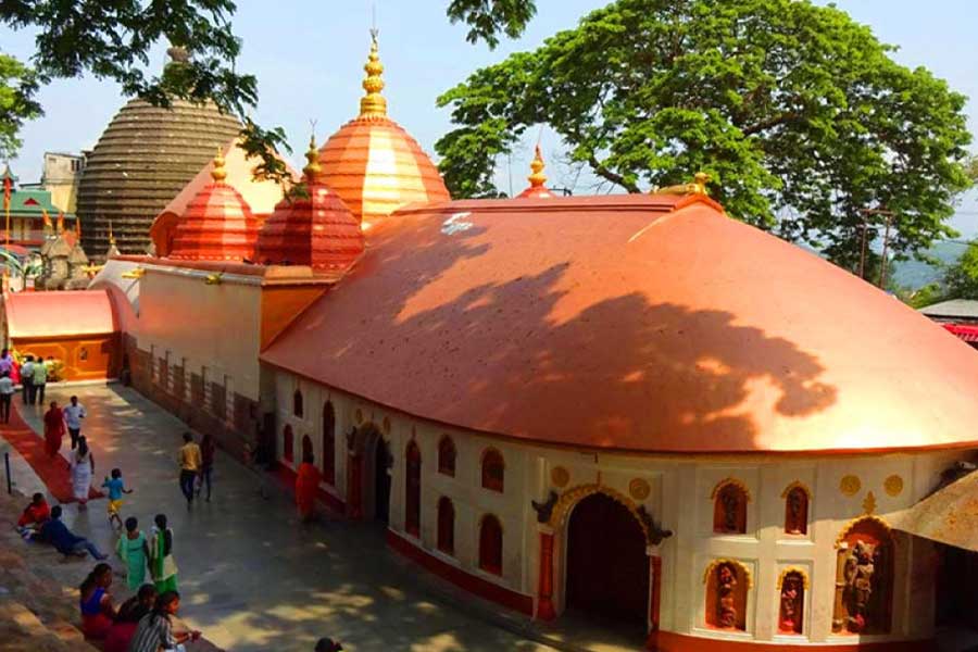 এবার পুজোয় বৈষ্ণোদেবী, কামাখ্যা যাচ্ছেন? এই স্থানগুলি ঘুরে দেখতে ভুলবেন না