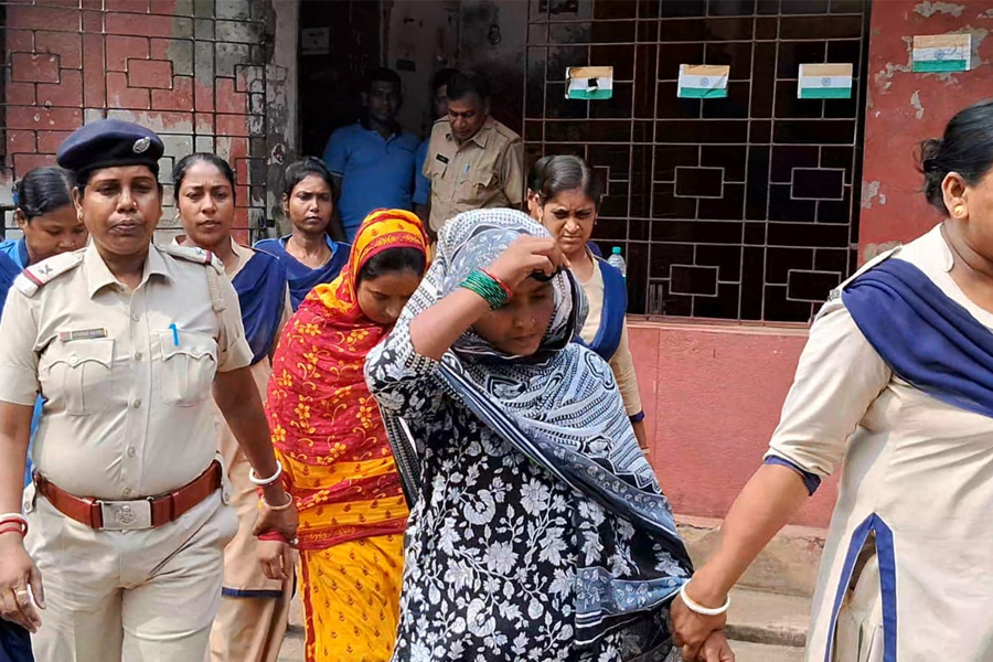 চার বছরের শিশুকে খুন করে ছিনতাই সোনার দুল, যাবজ্জীবন কারাদণ্ড ২ মহিলার