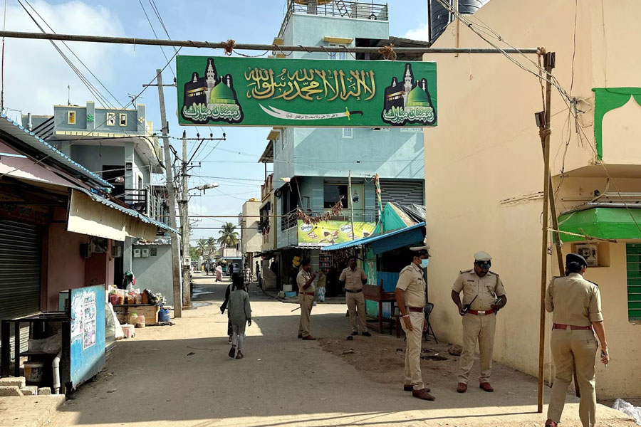 ইদ মিলাদের অনুষ্ঠানে ‘পাকিস্তান জিন্দাবাদ’ স্লোগান! ফের বিতর্ক কর্নাটকে