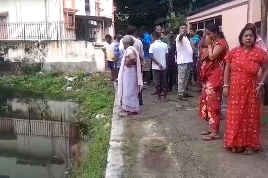 খড়দহে পুকুর থেকে উদ্ধার সপ্তম শ্রেণির ছাত্রের দেহ
