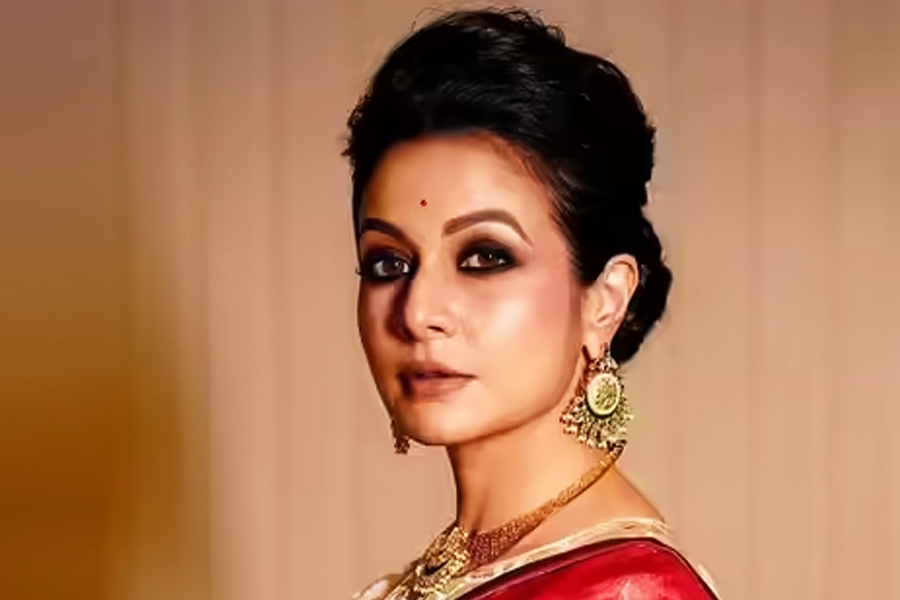 ‘রক্ত মানেই কি আপন?’, ভাইফোঁটার ছবি দিয়ে কাকে ‘স্বার্থপর’ বললেন কোয়েল মল্লিক?