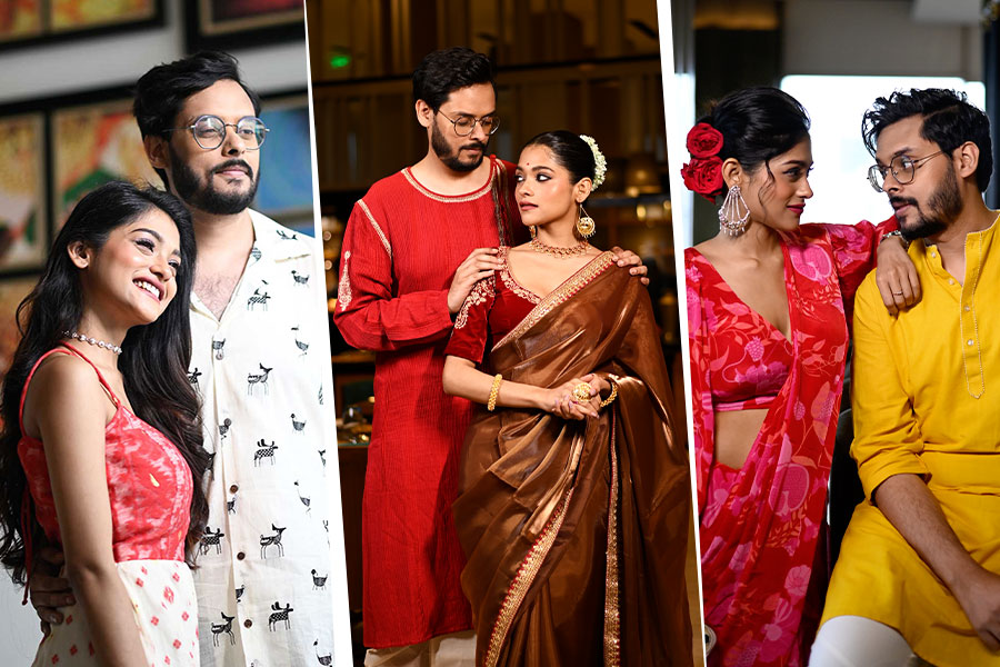 পুজোর সাজে অনুষা-আদিত্যর প্রেম জমে ক্ষীর! সংবাদ প্রতিদিন-এর জন্য তারকাজুটিকে সাজালেন অভিষেক রায়