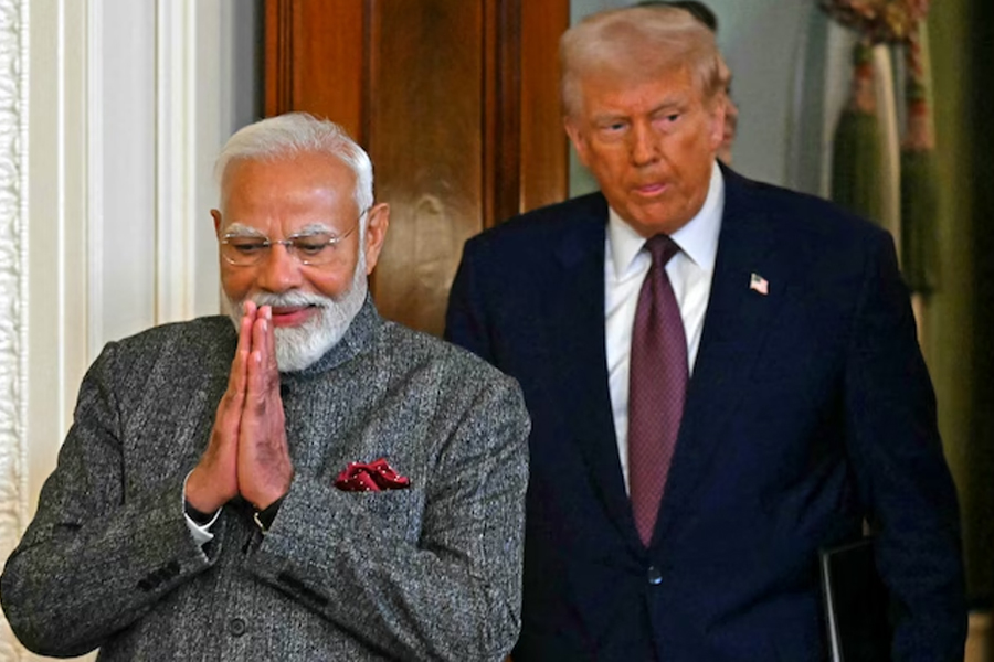 ফের কাছাকাছি দিল্লি-ওয়াশিংটন? মোদি-ট্রাম্পের সম্পর্কের বরফ গলার ইঙ্গিত এবার বিদেশ মন্ত্রকের!