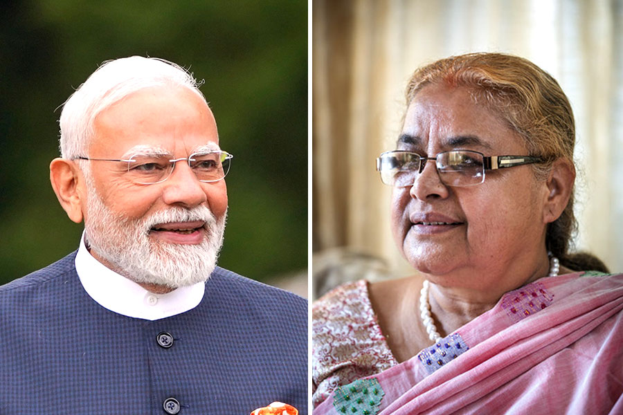 মসনদে বসেই মোদিকে ফোন কারকির, ‘ভারত প্রথম’ নীতিকেই গুরুত্ব ‘নতুন’ নেপালের!