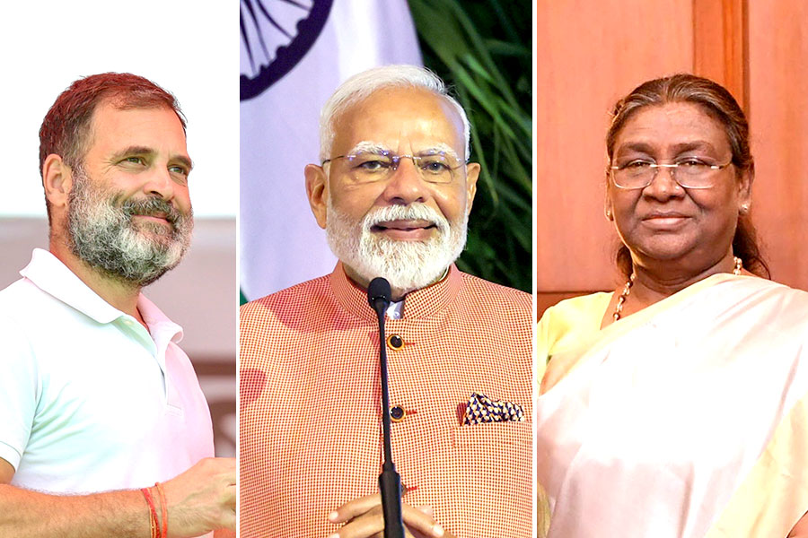 ৭৫তম জন্মদিনে শুভেচ্ছায় ভাসলেন প্রধানমন্ত্রী মোদি, শুভকামনা মুর্মু থেকে রাহুলের