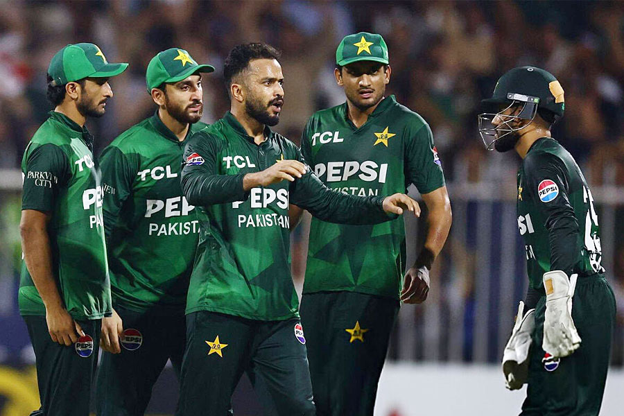 হ্যাটট্রিকে নজির নওয়াজের, এশিয়া কাপের আগে ‘অক্সিজেন’ পেয়ে গেল পাকিস্তান!