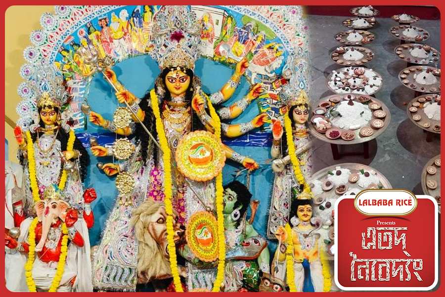 প্রতিদিন আড়াই কিলো চালের নৈবেদ্য দেওয়া হয় ৩০০ বছরের পুরনো রিষড়ার শ্রীমানি বাড়িতে