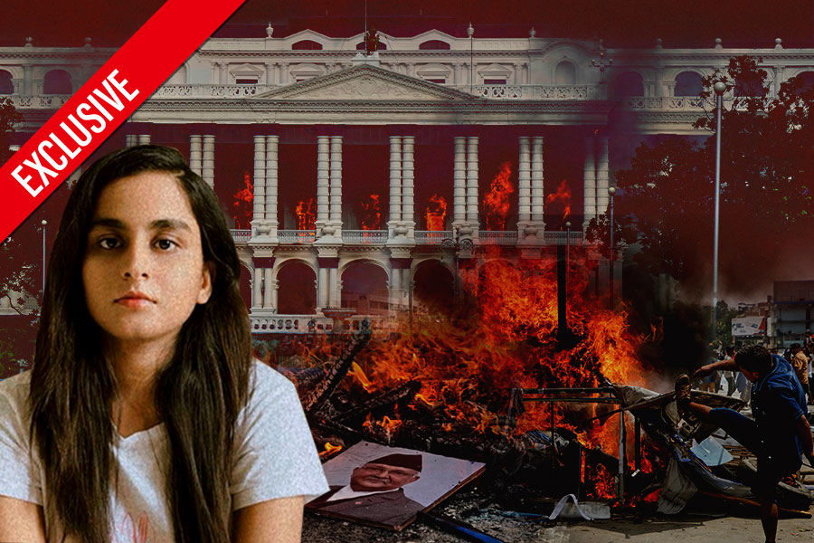 নেপালের রাস্তায় ‘তরুণ তুর্কিরা’, দেখলেই গুলি! ভয়ংকর পরিস্থিতিতে ‘বন্দি’ বাঙালি পড়ুয়া