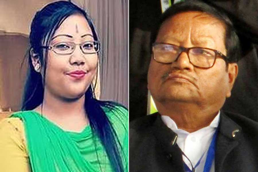 SSC মামলা: আত্মসমর্পণ করে জামিনের আবেদন পরেশ অধিকারী ও কন্যা অঙ্কিতার