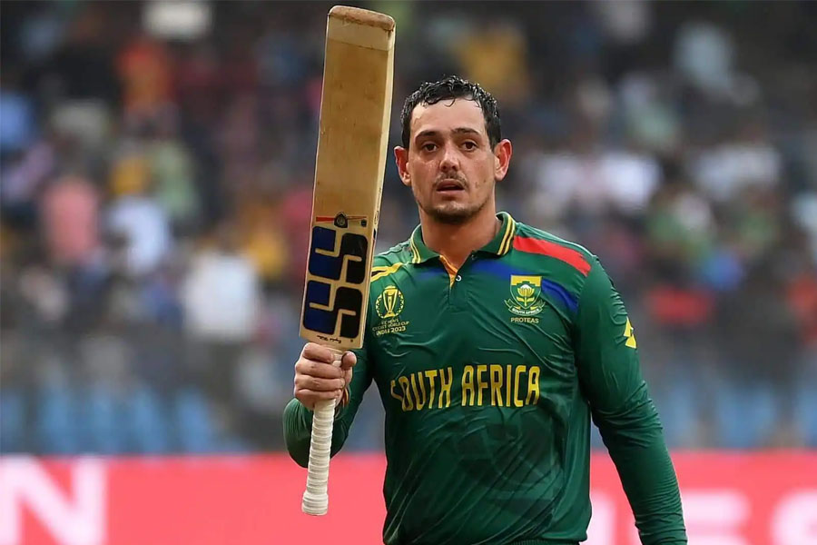 ফের দেখা যাবে ২২ গজে, দু’বছর পর অবসর ভেঙে জাতীয় দলে প্রত্যাবর্তন ডি ককের