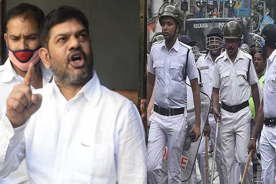 কলকাতা পুলিশের জালে রাকেশ সিংয়ের ছেলে! আড়াল থেকেই সিপিকে হুঁশিয়ারি বিজেপি নেতার
