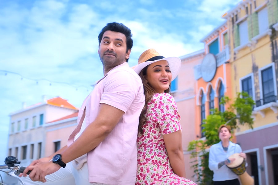 থাইল্যান্ডে অঙ্কুশের সঙ্গে রোম্যান্স কৌশানীর! ‘রক্তবীজ ২’-এর কোন টুইস্ট ফাঁস হল?