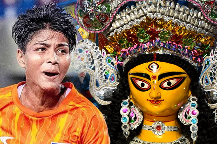 দেশকে এশিয়ান কাপে তুলেছেন, মায়ের কাছে কী চাইবেন ফুটবল তারকা সঙ্গীতা?