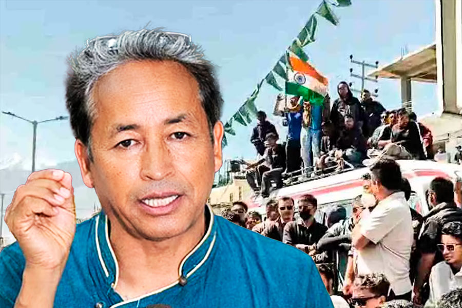 লাদাখ ‘গণবিক্ষোভে’ উসকানির অভিযোগ, পুলিশের হাতে গ্রেপ্তার সোনম ওয়াংচুক