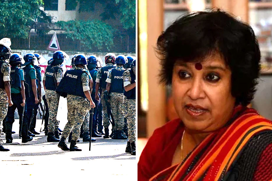 অশান্ত বাংলাদেশে কবর খুঁড়ে পোড়ানো হল পীরের দেহ! মৌলবাদী আক্রমণের নিন্দায় সরব তসলিমা