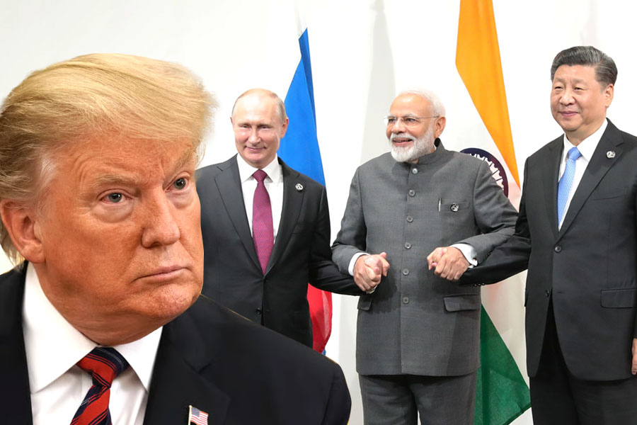 চিন-রাশিয়া অক্ষে যোগ ভারতের, চিন্তিত ট্রাম্প! নয়াদিল্লিকে কাছে ফেরাতে তড়িঘড়ি উদ্যোগী আমেরিকা